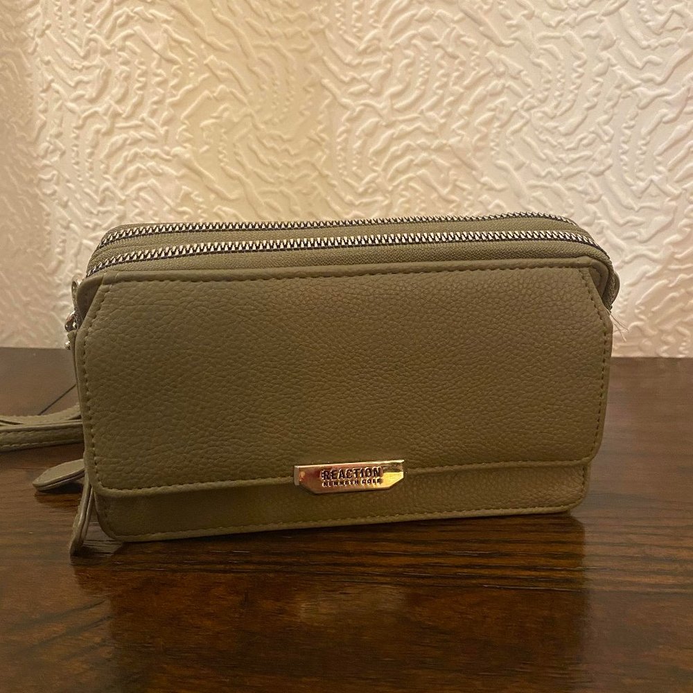 Reaction Kenneth Cole Wallet Purse